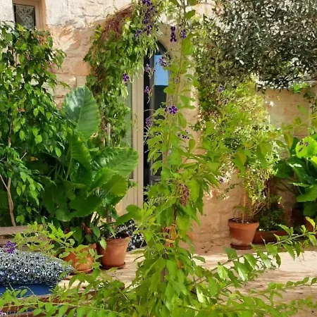 Masseria - Trulli Genius Loci Dimore Landhuis *